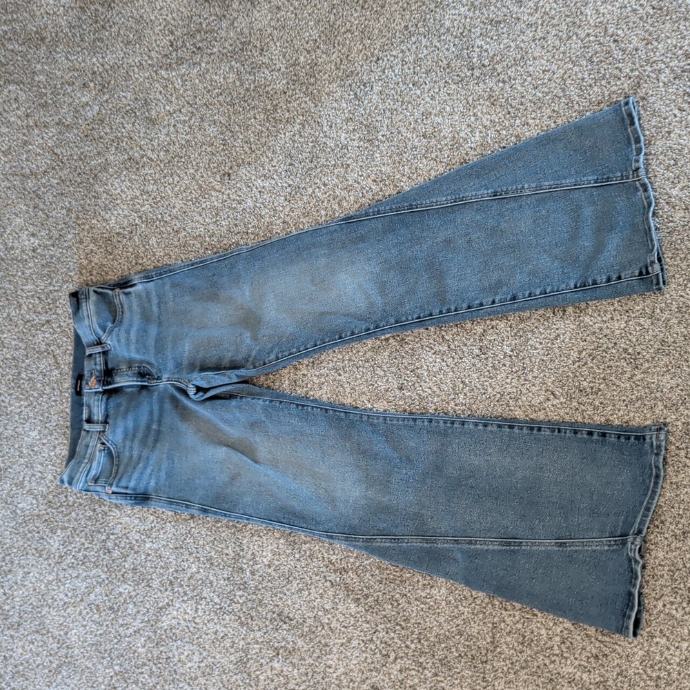 Express '70s Flair Mid-rise Hyper Sculpt Hyper Stretch Jeans